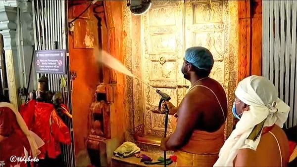 హిమయత్‌నగర్ శ్రీవారి ఆలయంలో కోయిల్ ఆళ్వార్ తిరుమంజనం 