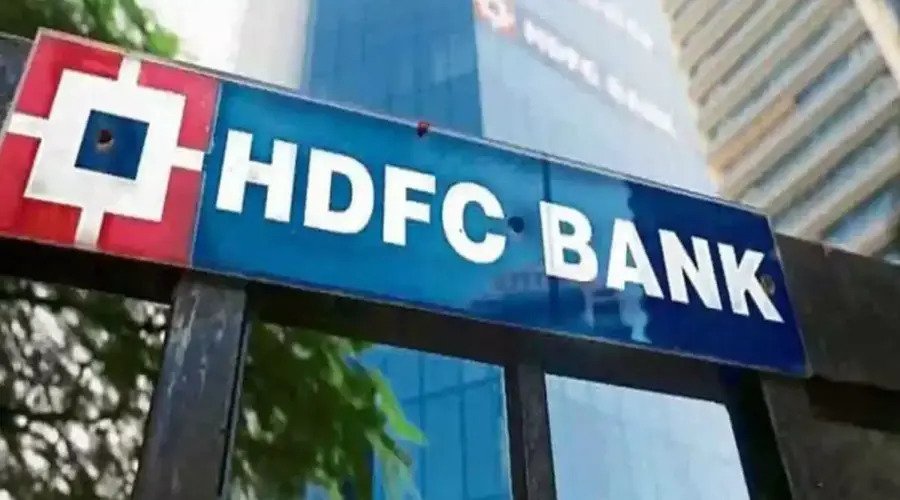 HDFC Bank: హెచ్‌డీఎఫ్‌సీ బ్యాంక్ ఖాతాదారులకు షాక్.. వడ్డీ రేట్లు పెంచుతూ నిర్ణయం!