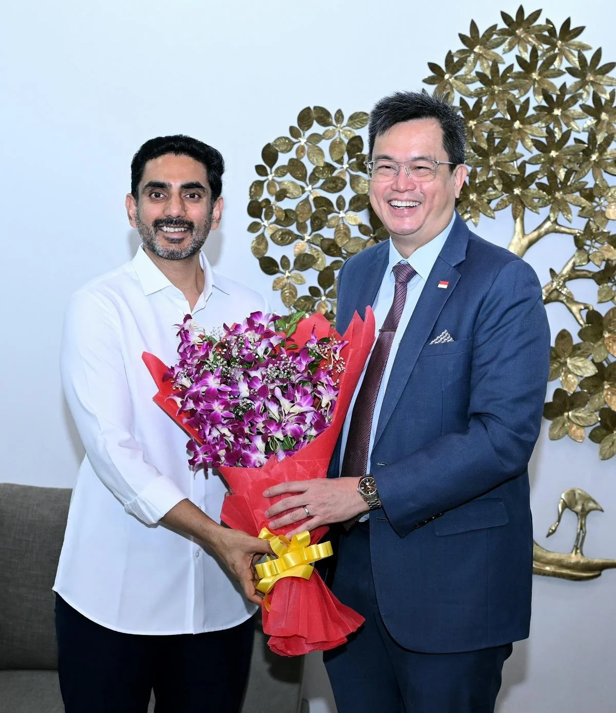 సోమవారం నారా లోకేష్‌తో,మంగళవారం వైఎస్ జగన్‌తో ..సింగపూర్ కాన్సుల్ జనరల్ 