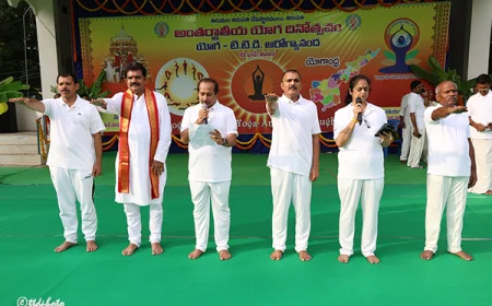 యోగాను నిత్యజీవితంలో భాగం చేసుకోండి.. టీటీడీ ఈవో పిలుపు