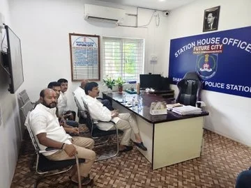 షాబాద్ హత్యల కేసులో ఉద్రిక్తత.. బాధితులను కలిసేందుకు వెళ్తుండగా బీఆర్ఎస్ నేతల అరెస్ట్
