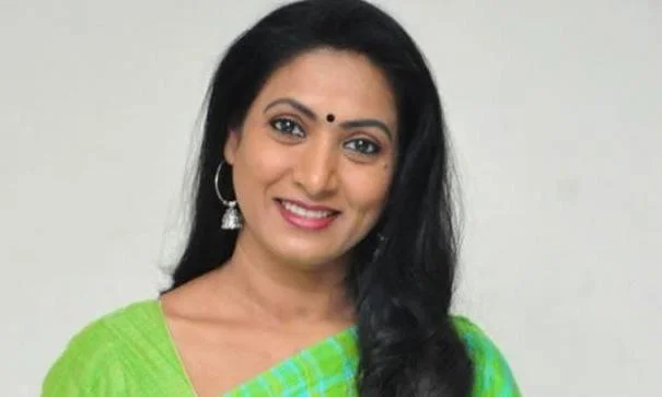 ఆ హీరోని పెళ్లి చేసుకోమని చాలామంది చెప్పారు: ఆమని