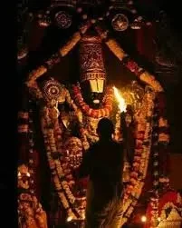 తొలుత శ్రీవారిని దర్శించేది అర్చకుడు కాదు.. తిరుమలలో శతాబ్దాల నాటి విశిష్ట సంప్రదాయం