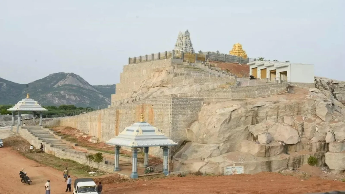 వకుళామాత సన్నిధిలో 'అక్షర గోవిందం' 