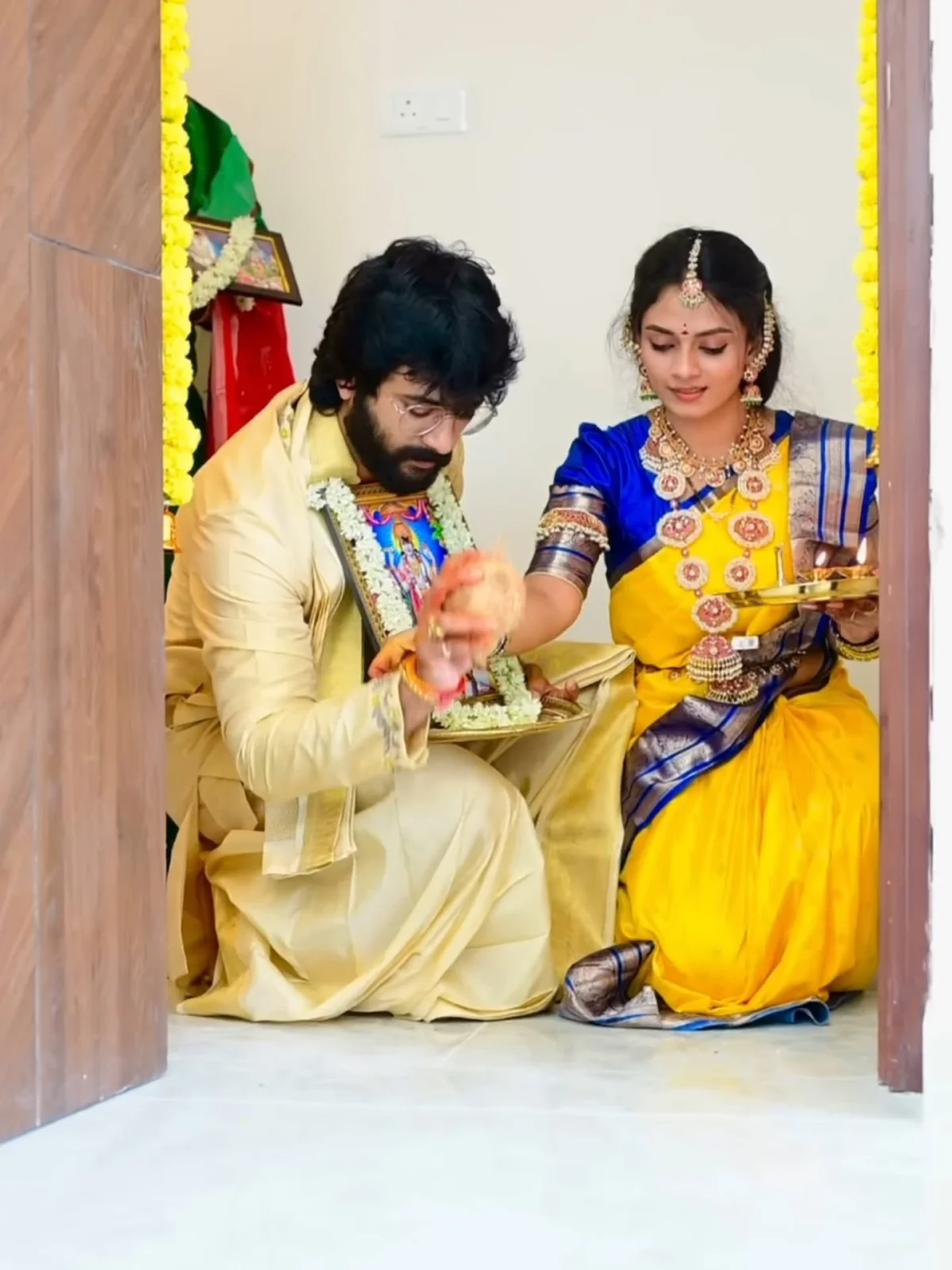 వైరల్ అవుతున్నసీరియల్ నటి జయ హారిక గృహప్రవేశ వేడుక
