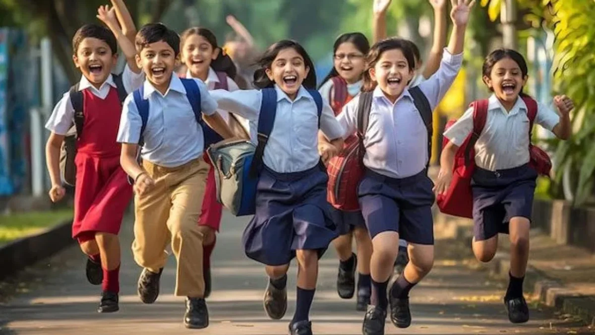 విద్యార్థులకు గుడ్‌న్యూస్.. ఆగస్టులో తెలుగు రాష్ట్రాల్లో వరుస సెలవులు
