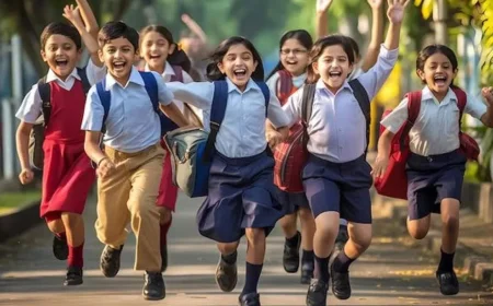 విద్యార్థులకు గుడ్‌న్యూస్.. ఆగస్టులో తెలుగు రాష్ట్రాల్లో వరుస సెలవులు